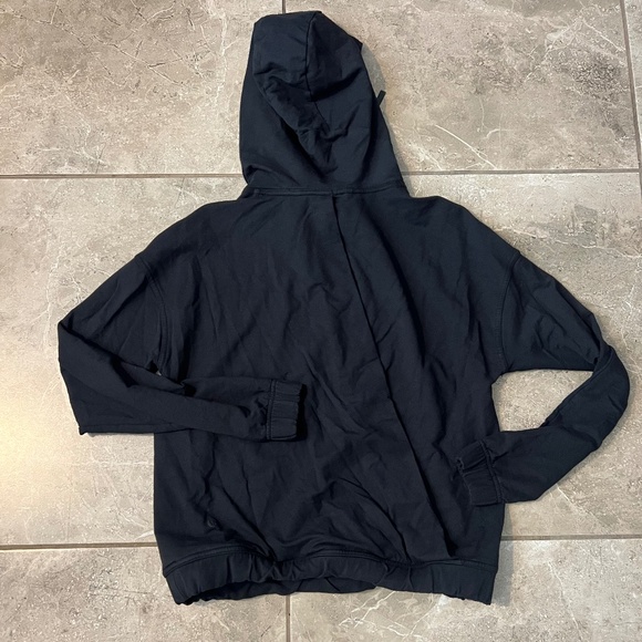 Lululemon Twisted & Tucked Pullover - Picture 4 of 7